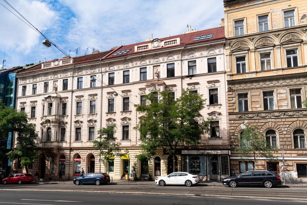 Emperors Elegance Suite Прага Екстериор снимка